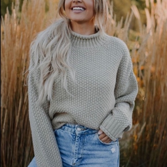 🔹New🔹High Neck Sweater - Picture 1 of 6